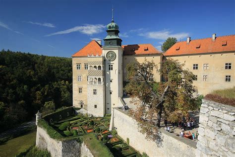 zamek w pieskowej skale informacje